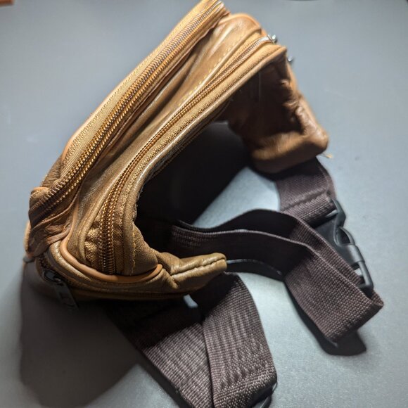 Genuine Leather Waist Pack - Picture 4 of 5